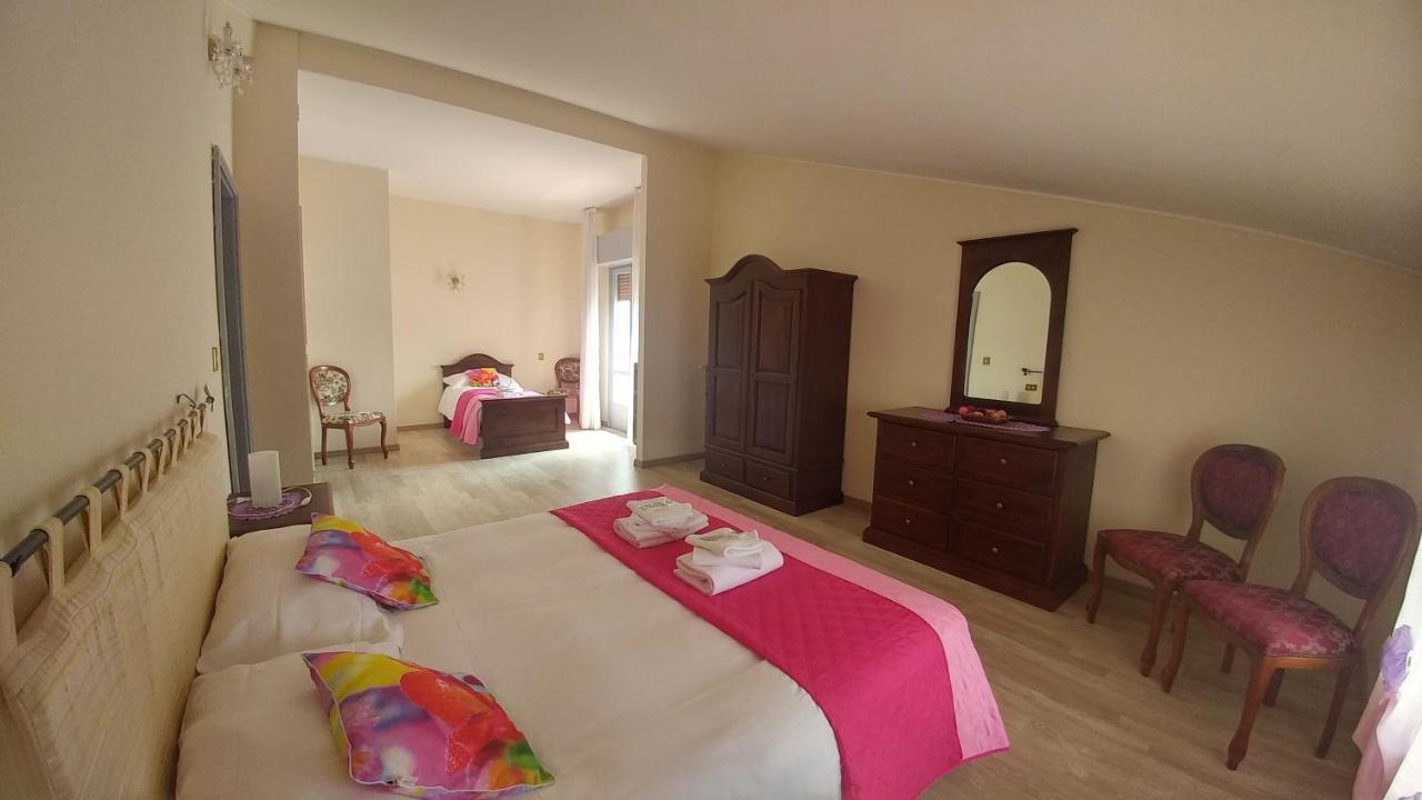 Albergo Motta Sale Marasino Exterior photo